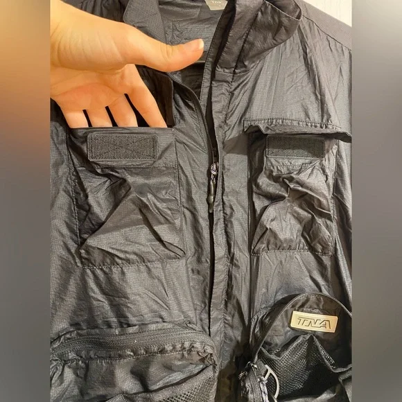 Aritzia Tna Eagle Rock Jacket Pockets Zippers Black Cargo Utility Size Small - Picture 6 of 14